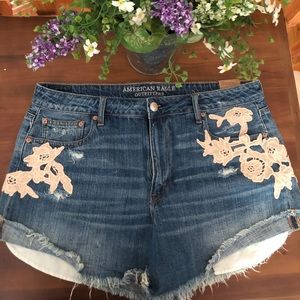 American Eagle Hi-Rise Festival Short with Flowers